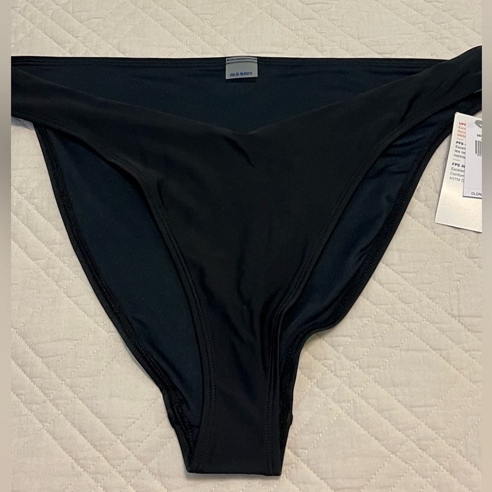 NWT Old Navy Black V Front Bikini Bottom